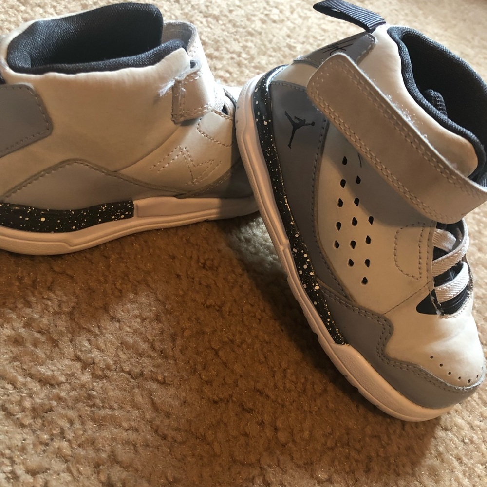 Nike flights boys sz 7c